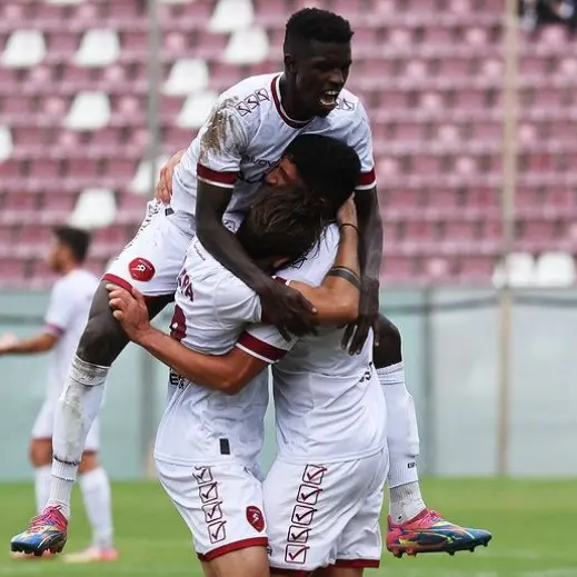 Coppa Italia Serie D, missione compiuta per la Reggina: gli amaranto stendono l’Acireale 2-1 e superano il turno