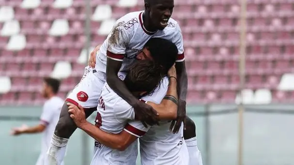 Coppa Italia Serie D, missione compiuta per la Reggina: gli amaranto stendono l’Acireale 2-1 e superano il turno