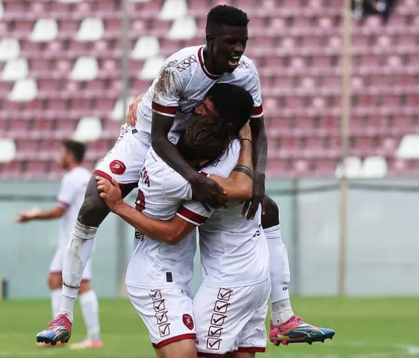 Coppa Italia Serie D, missione compiuta per la Reggina: gli amaranto stendono l’Acireale 2-1 e superano il turno