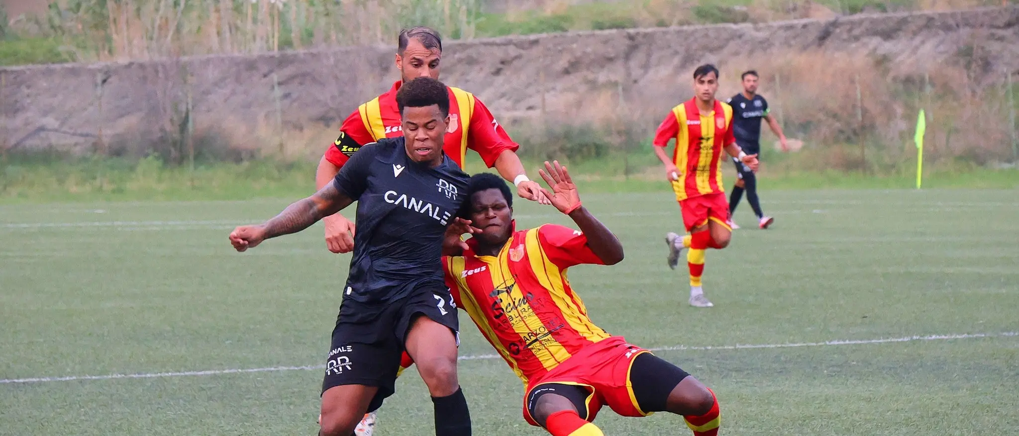 Eccellenza, la classifica aggiornata dopo il pareggio tra Reggioravagnese e Isola Capo Rizzuto