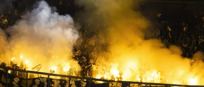 Tifosi israeliani aggrediti ad Amsterdam dopo una partita: 10 feriti, Netanyahu invia aerei di soccorso