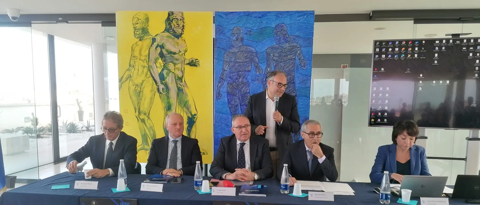 «Giovani in fuga da Reggio Calabria, la città si spopola»: l’allarme dell’Inps nel rapporto sul 2023\n