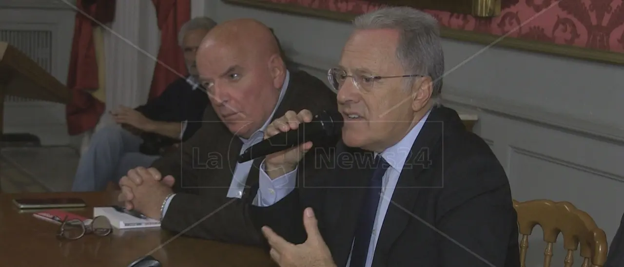 San Berlinguer, l’ultimo capo del popolo comunista: Marcello Sorgi presenta il suo libro a Cosenza\n