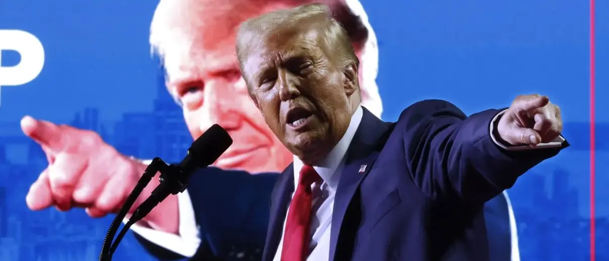 Trump prepara la squadra di governo ma lascia fuori Haley e Pompeo. Proteste contro la sua vittoria in varie città\n