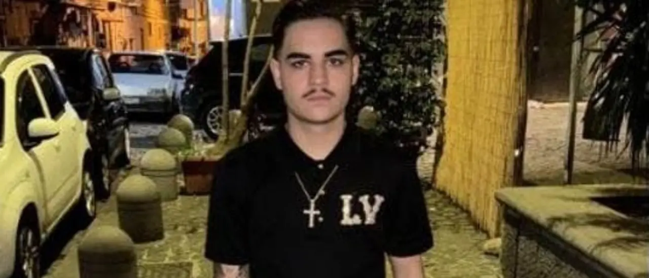 Diciottenne ucciso a Napoli, fermato il cugino 19enne che avrebbe esploso il colpo «per errore»\n