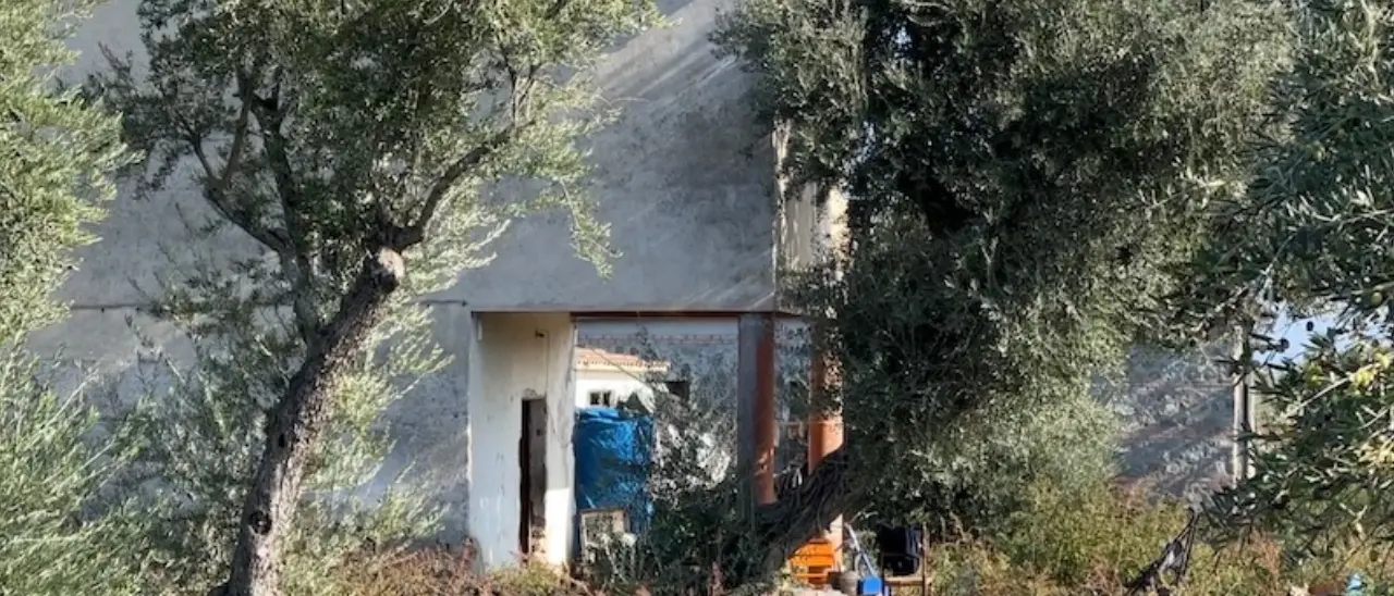 Corigliano Rossano, sgomberate case occupate abusivamente a Boscarello. I residenti:\u00A0«Viviamo nel degrado e nella paura»\n