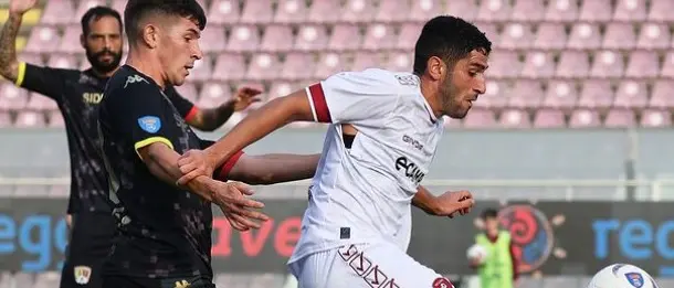 Il derby Reggina-Sambiase termina senza né vincitori né\u00A0vinti: a Barranco risponde Umbaca: finale 1 a 1\n