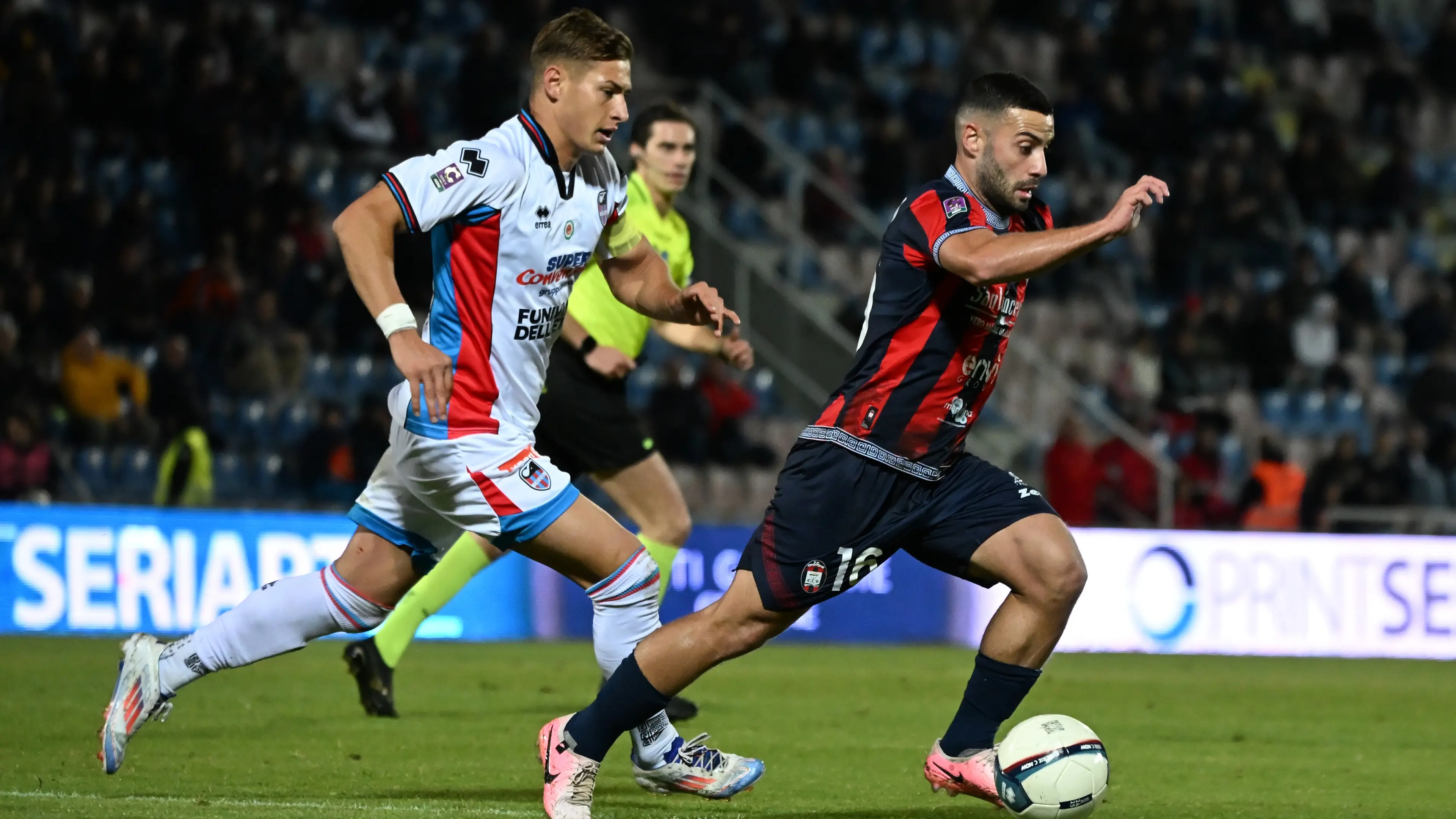 November 10: Serie C Now championship 2024-25, Andrea Gallo and during Crotone agastin Catania in the Ezio Scida Stadium in Crotone