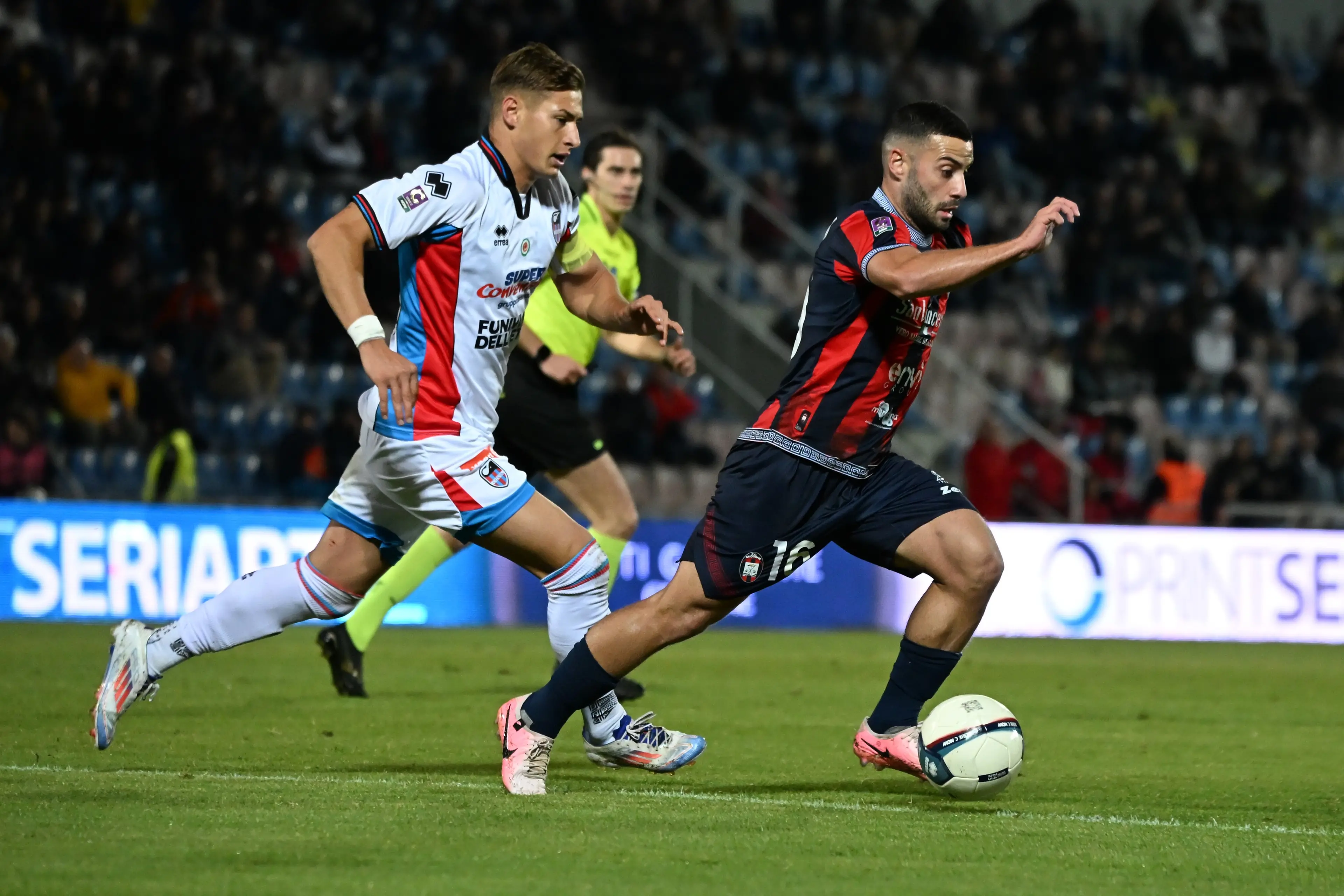 November 10: Serie C Now championship 2024-25, Andrea Gallo and during Crotone agastin Catania in the Ezio Scida Stadium in Crotone