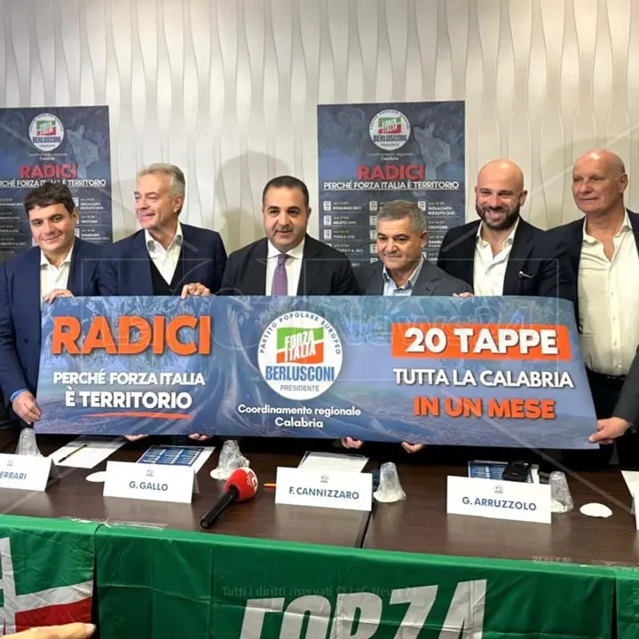 Forza Italia inaugura la campagna elettorale con due anni d’anticipo e Cannizzaro lancia l’Occhiuto bis\n