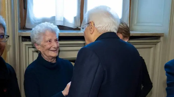 <p>Licia Pinelli con il presidente Mattarella (foto Ansa)</p>\\n , ANSA