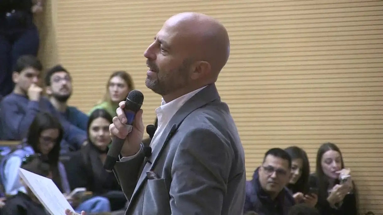 Luca Abete agli studenti dell’UMG: «Solo abbattendo i pregiudizi è possibile il dialogo fra giovani e adulti»