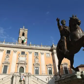 Appalti truccati,\u00A0perquisizioni in Campidoglio: indagini anche sui fondi per il Giubileo\n