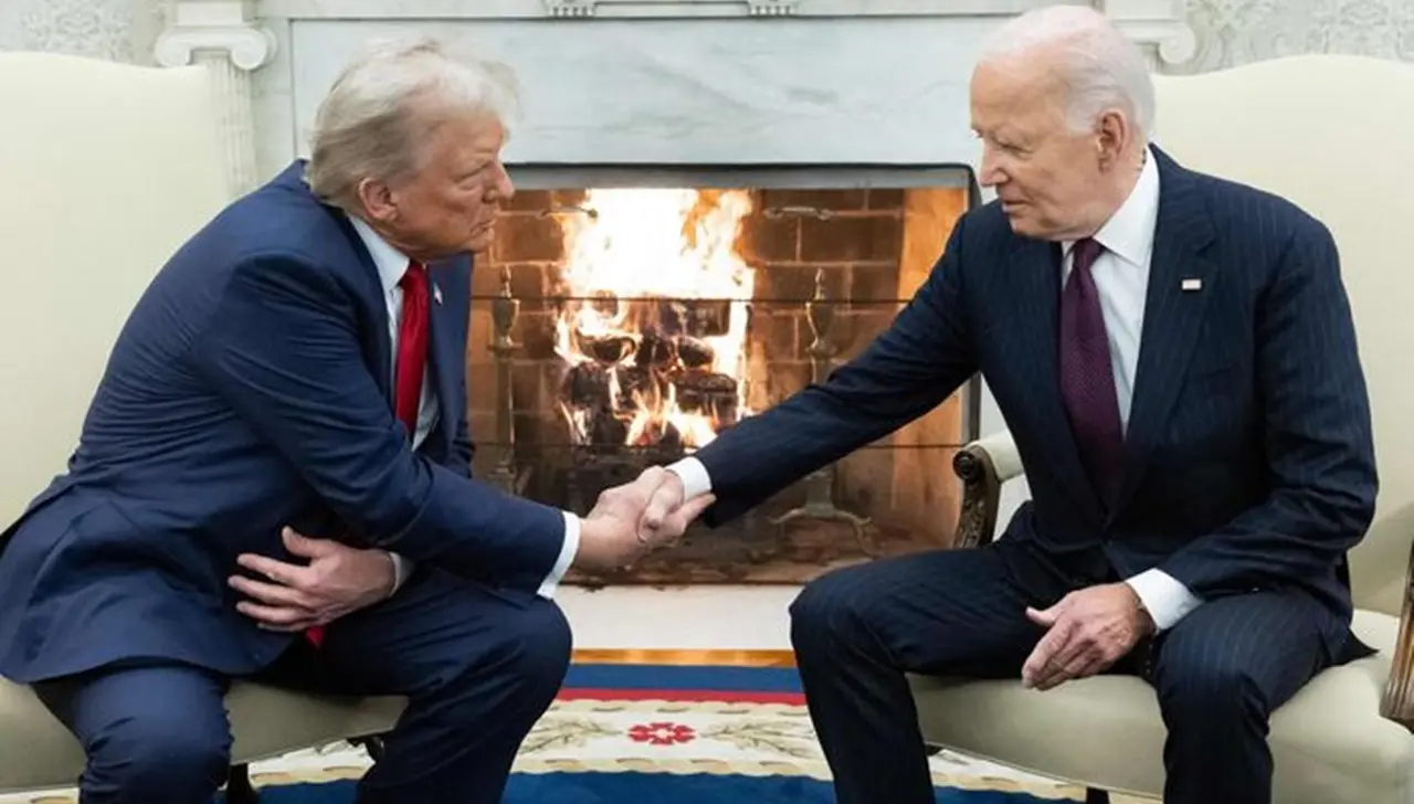 Trump ringrazia Biden: «Apprezzo l’invito». L’incontro alla Casa Bianca raccontato nello speciale di LaC Tv, ecco com’è andata\n