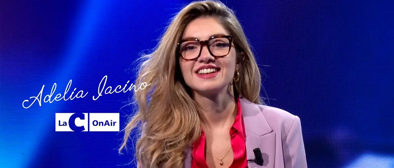 Dal canto alla radio, le passioni di Adelia Iacino e il suo ritorno in Calabria con LaC OnAir