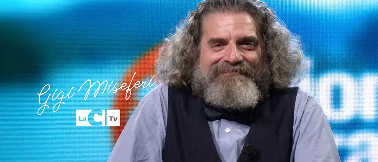 Con la battuta sempre pronta e un carretto per girare la Calabria con LaC: ecco Gigi Miseferi