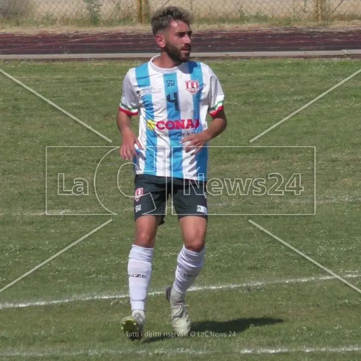 Coppa Italia Dilettanti, il Praia Tortora vola in semifinale. Bert: «La punizione? Ho deciso sul momento di calciarla sul palo della barriera»\n\n\n