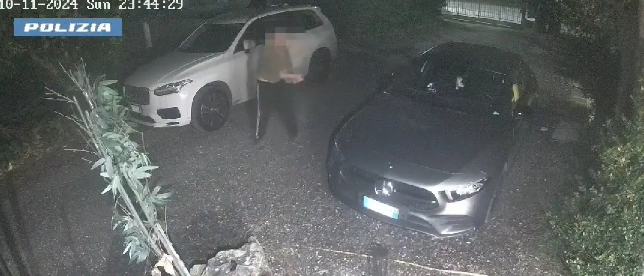 Lamezia Terme, 23enne devasta il ristorante dopo non aver pagato il conto: arrestato