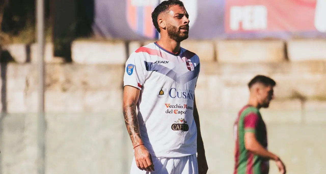 Serie D, verso Vibonese-Reggina, parla il centrocampista Giunta: «Affronteremo gli amaranto con la nostra identità»