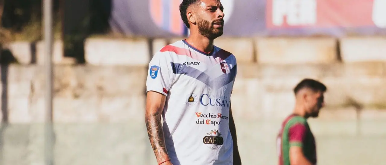 Serie D, verso Vibonese-Reggina, parla il centrocampista Giunta: «Affronteremo gli amaranto con la nostra identità»