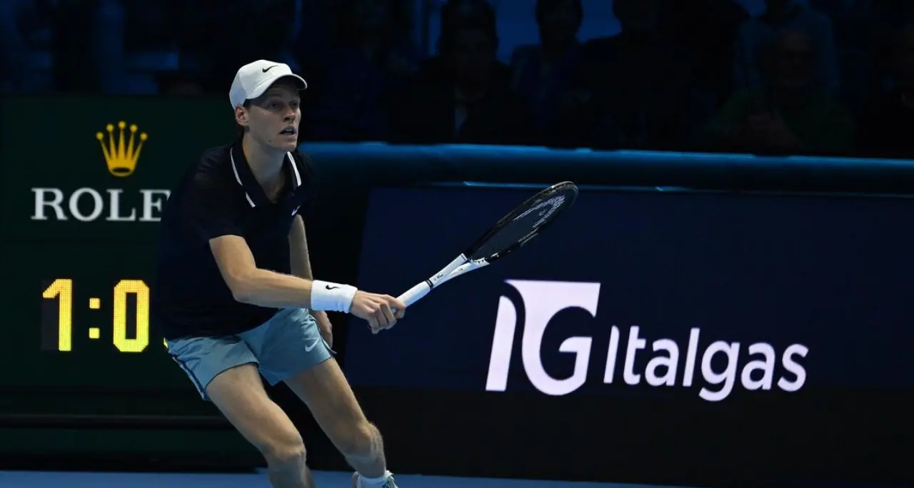 Tennis, un Sinner perfetto strapazza Medvedev e vola in\u00A0semifinale agli Atp Finals