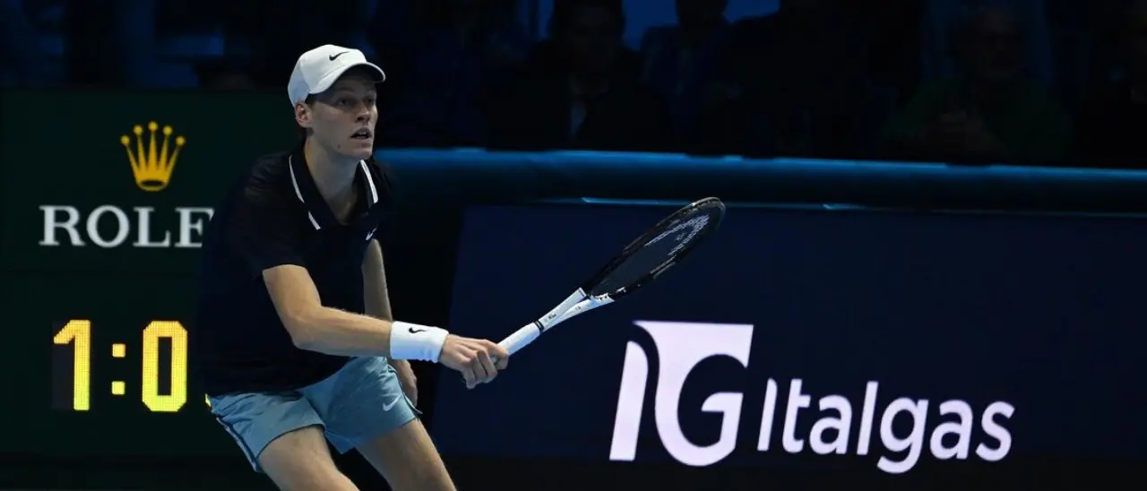 Tennis, un Sinner perfetto strapazza Medvedev e vola in\u00A0semifinale agli Atp Finals