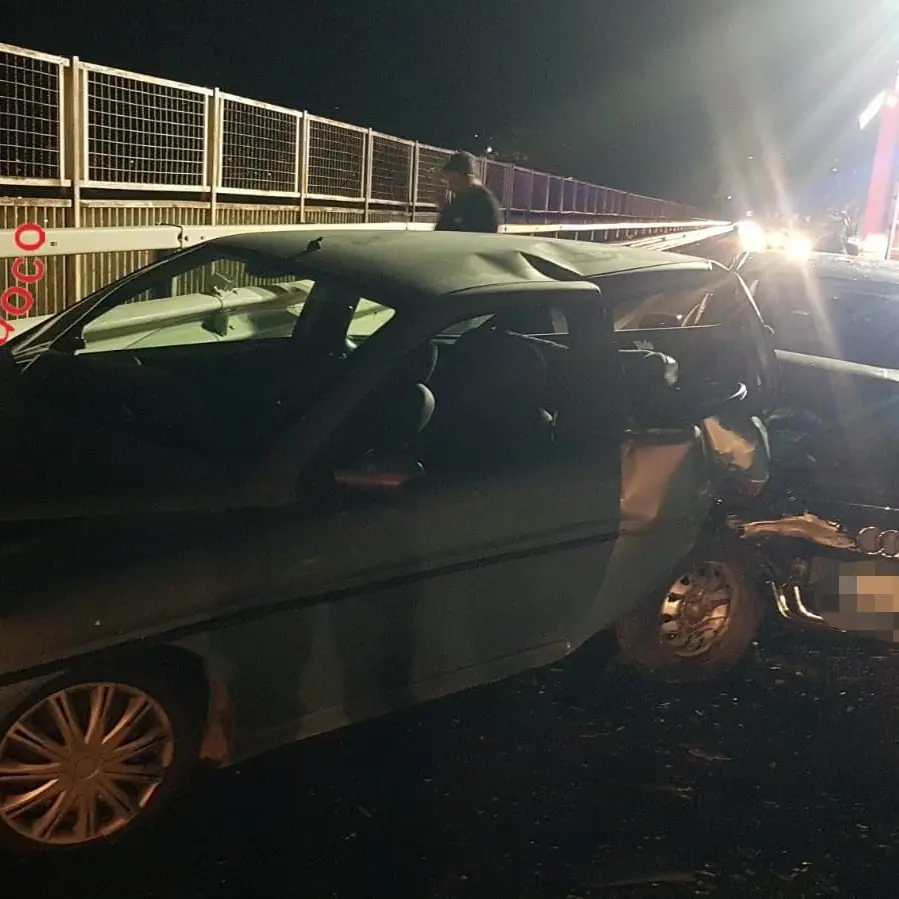 Incidente a Catanzaro, tamponamento sul viadotto tangenziale ovest: 5 feriti\n
