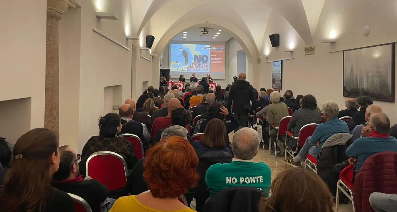 Ponte sullo Stretto, il fronte del No si riunisce a Roma: «È un pericoloso ecomostro, manifesteremo davanti al ministero»\n