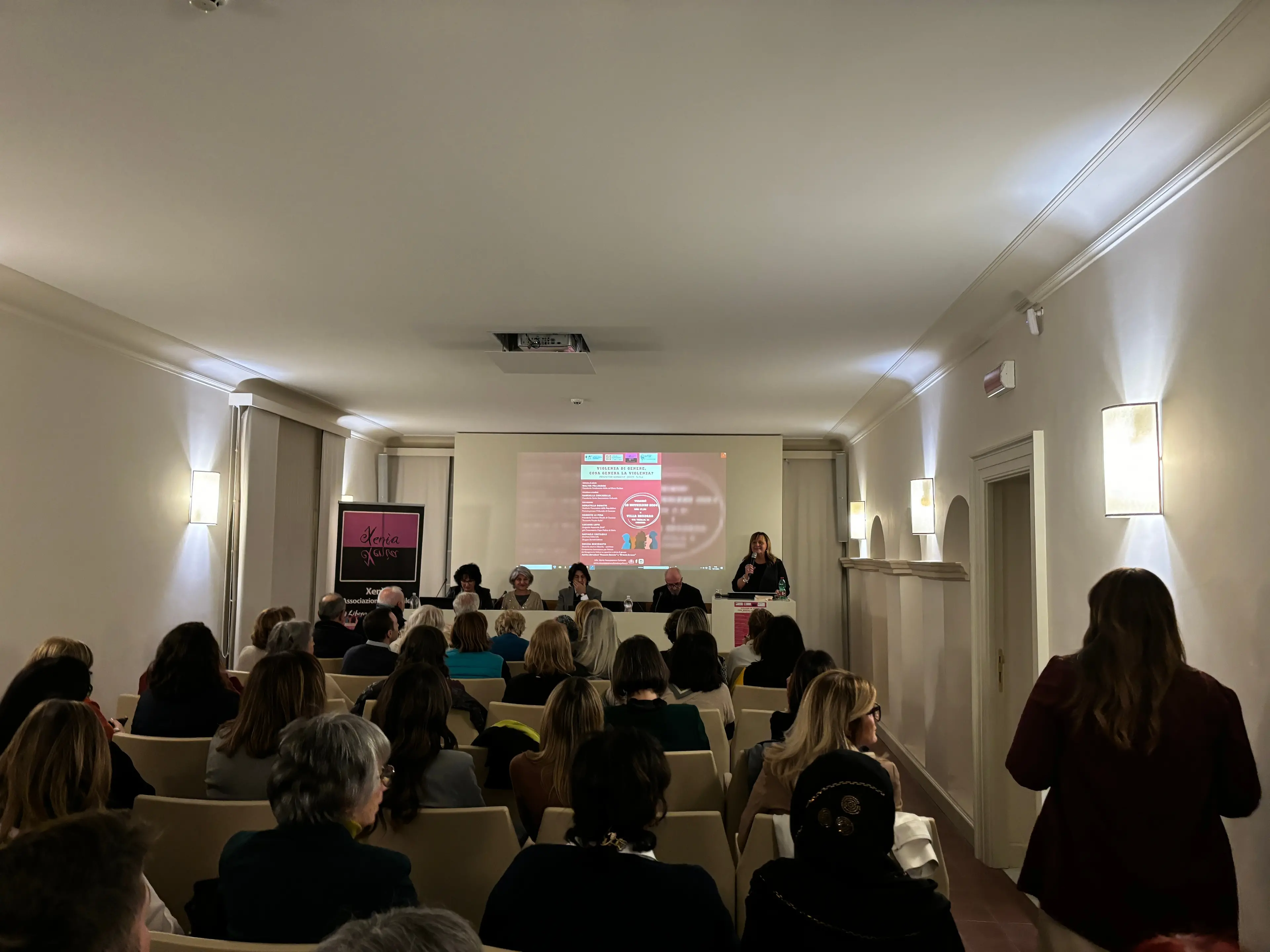 Violenza di genere, a Villa Rendano un evento per sensibilizzare l’opinione pubblica e provare a costruire un futuro migliore\n