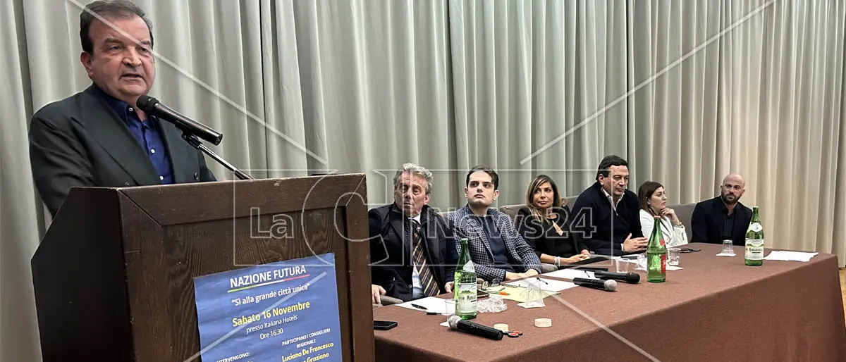 Cosenza, i big del centrodestra lanciano la campagna referendaria per la città unica: «Ecco i vantaggi per i cittadini»\n