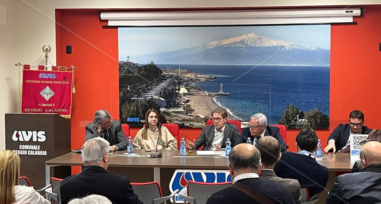 L’Avis di Reggio Calabria compie 70 anni, il presidente nazionale Briola: «Lavorare in sinergia e più flessibilità per attrarre i giovani»