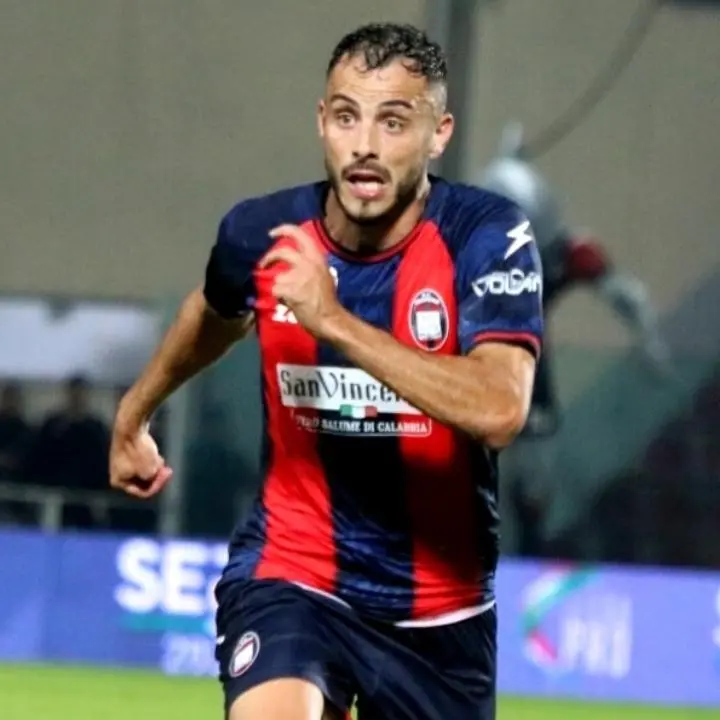 Serie C, Crotone bello e straripante a\u00A0Latina: al “Francioni” i pitagorici vincono 4-0\n