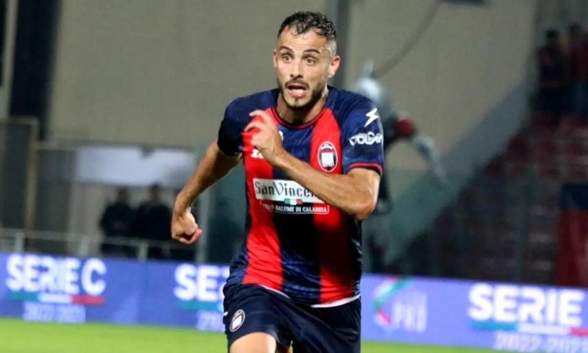 Serie C, Crotone bello e straripante a\u00A0Latina: al “Francioni” i pitagorici vincono 4-0\n