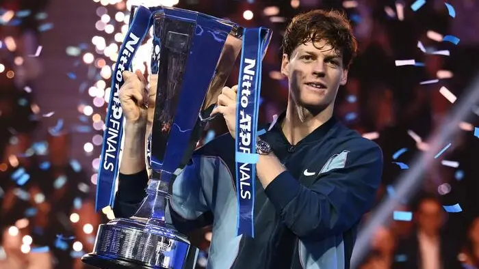 Jannik Sinner alza il trofeo degli Atp Finals , AFP