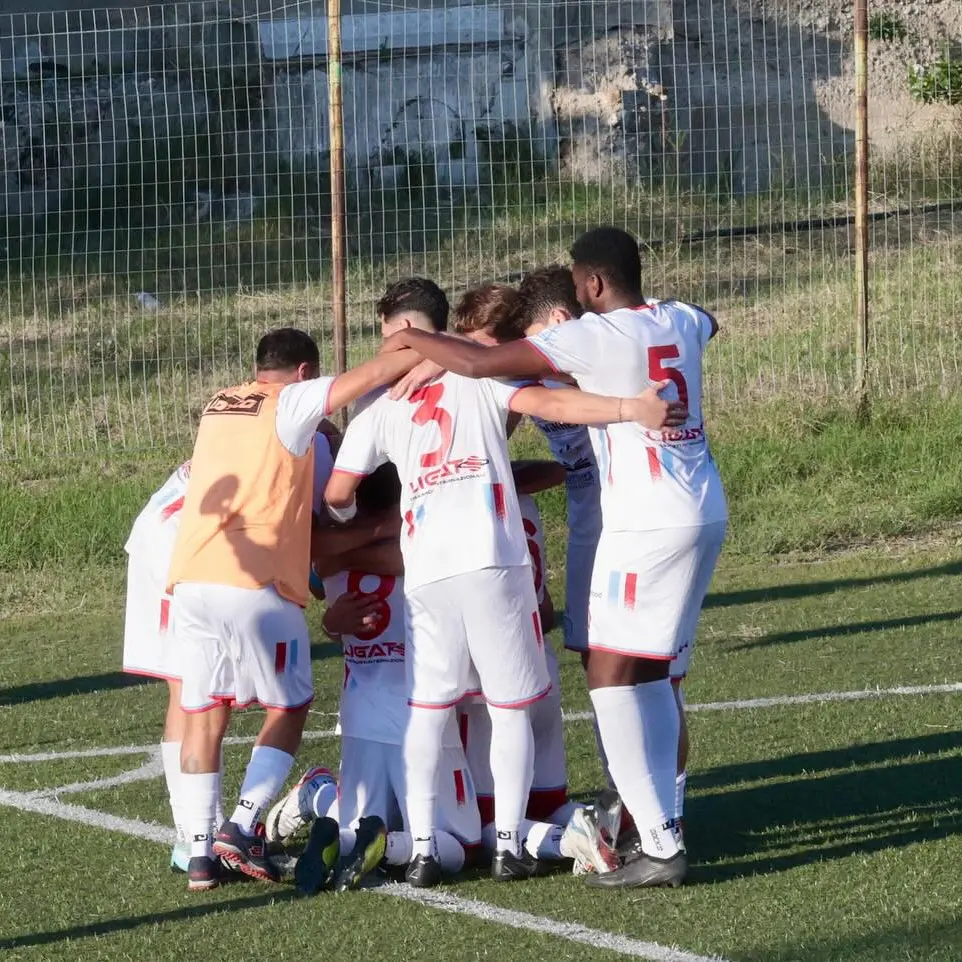 Il Val Gallico ritrova il sorriso e batte il San Nicola-Chiaravalle, Baccillieri: «Fare gol all'esordio è sempre bello»