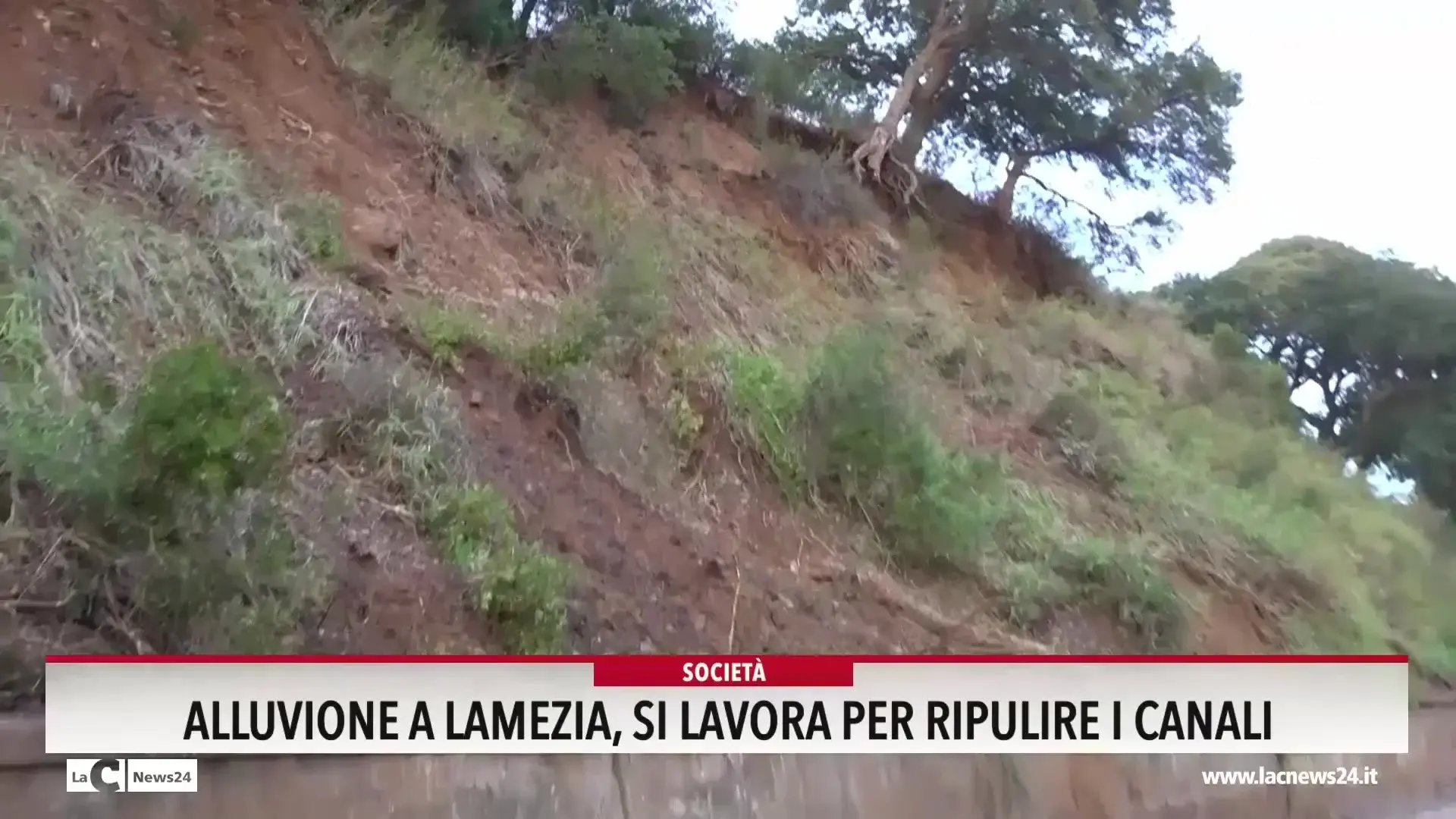 Alluvione a Lamezia, si lavora per ripulire i canali