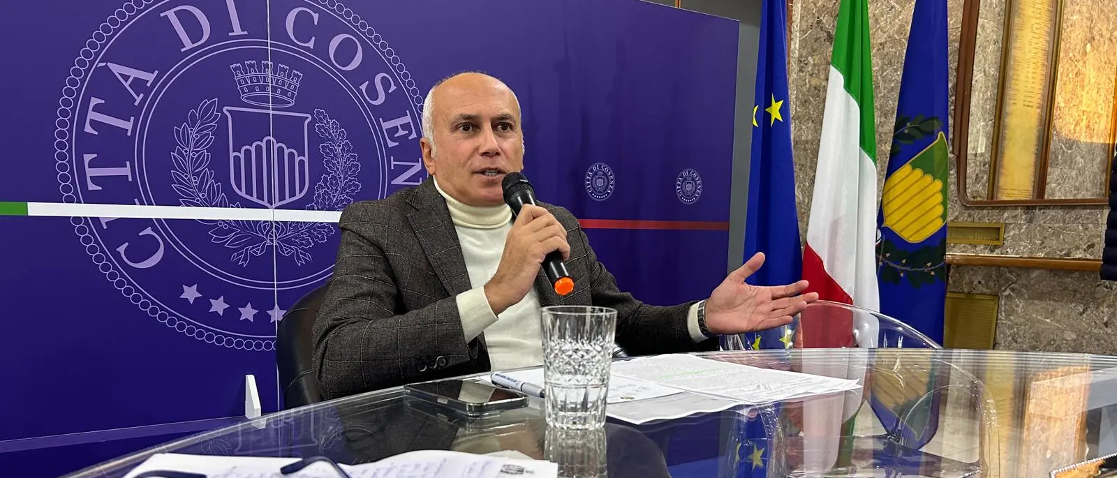 Città unica, il Sì di Franz Caruso: «Ma senza imposizioni». Poi svela un retroscena sulla data scelta per la fusione