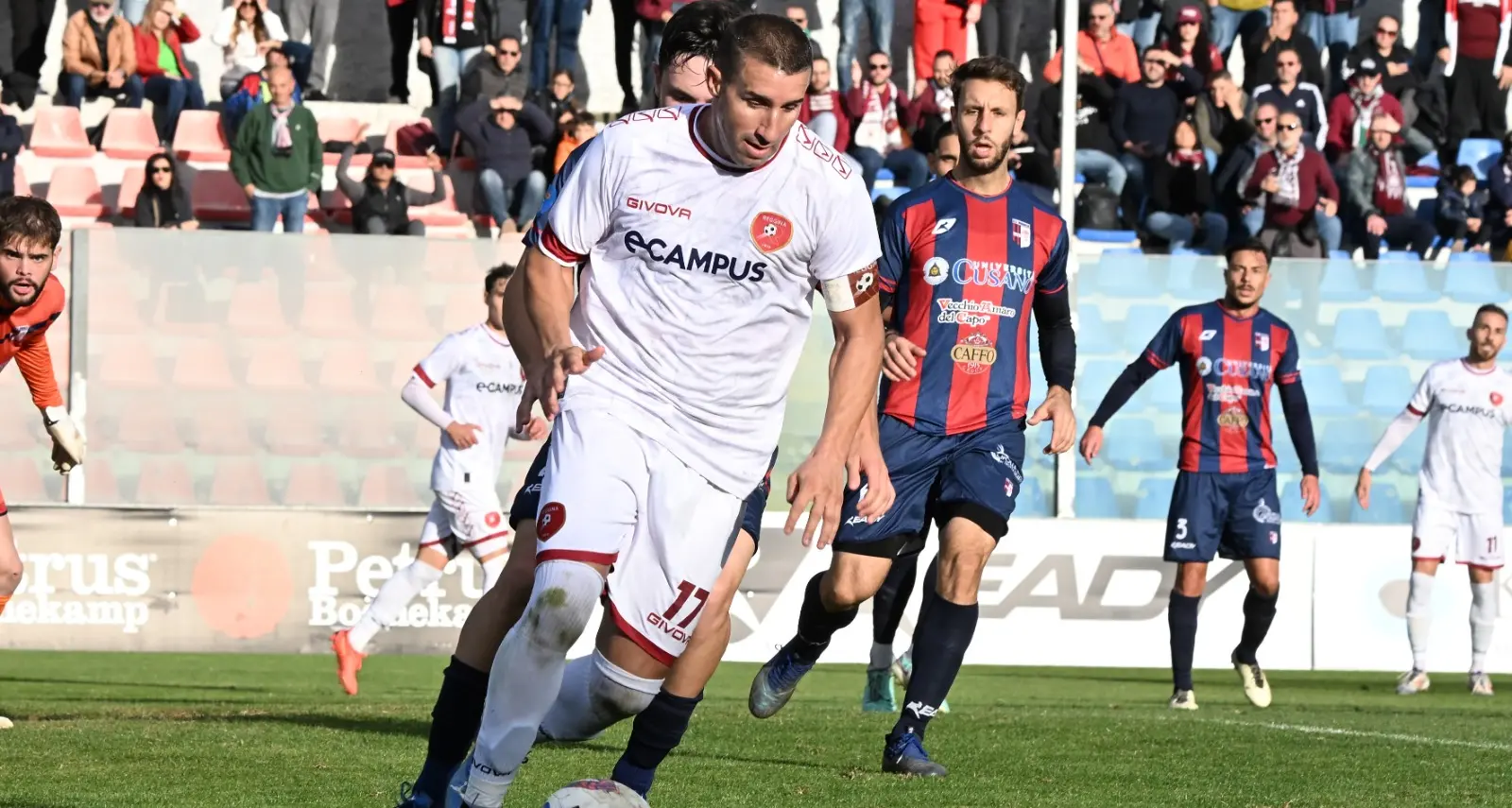 Reggina, buona la prima ma ora testa alla Coppa Italia:\u00A0contro la Gelbison in palio gli ottavi di finale\n