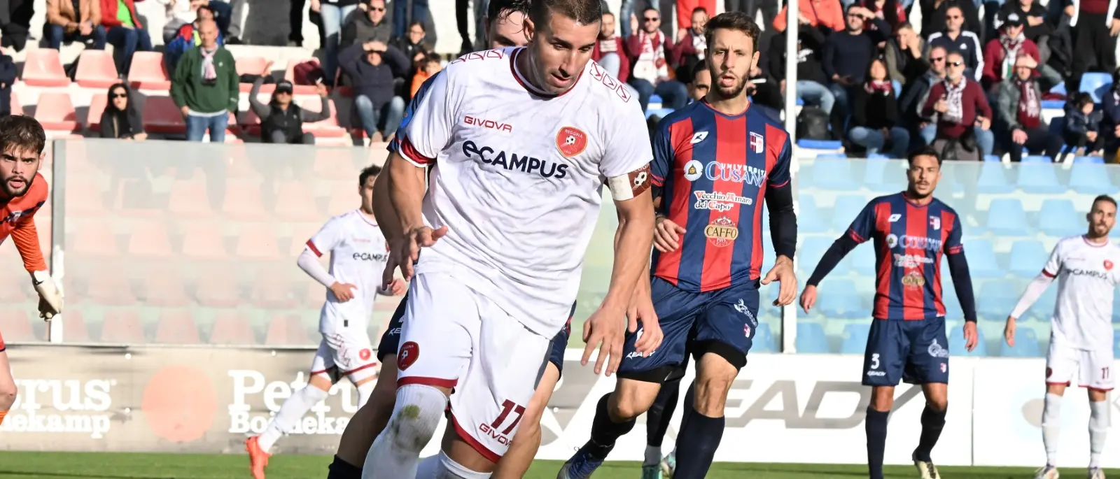 Reggina, buona la prima ma ora testa alla Coppa Italia:\u00A0contro la Gelbison in palio gli ottavi di finale\n