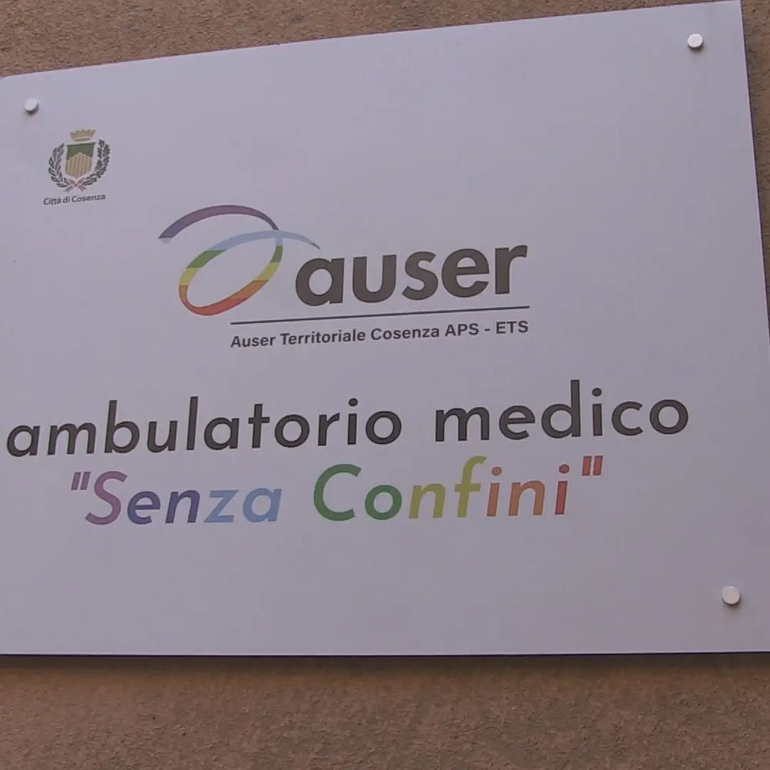 Progetto sorridenti, all’Auser di Cosenza cure e protesi dentarie gratuite per i bisognosi\n