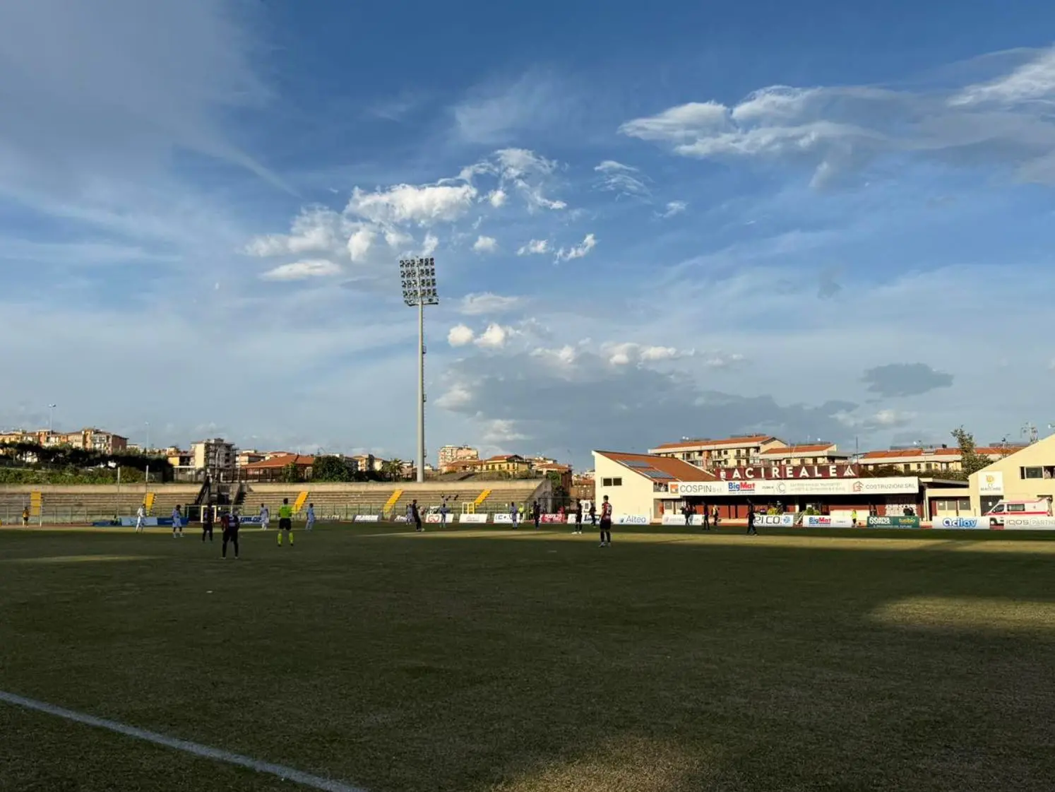 Serie D, la Vibonese cade per 3-2 in casa dell'Acireale. Per i rossoblù secondo stop consecutivo in campionato