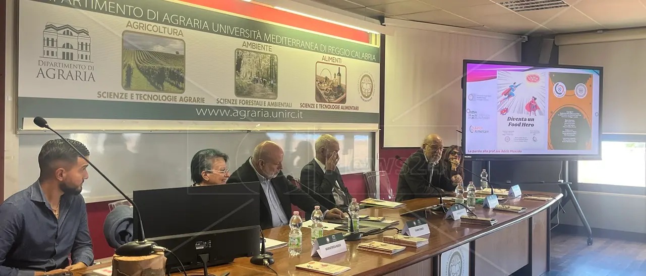 L’università di Reggio\u00A0e il Banco alimentare fanno fronte comune contro lo spreco alimentare\n