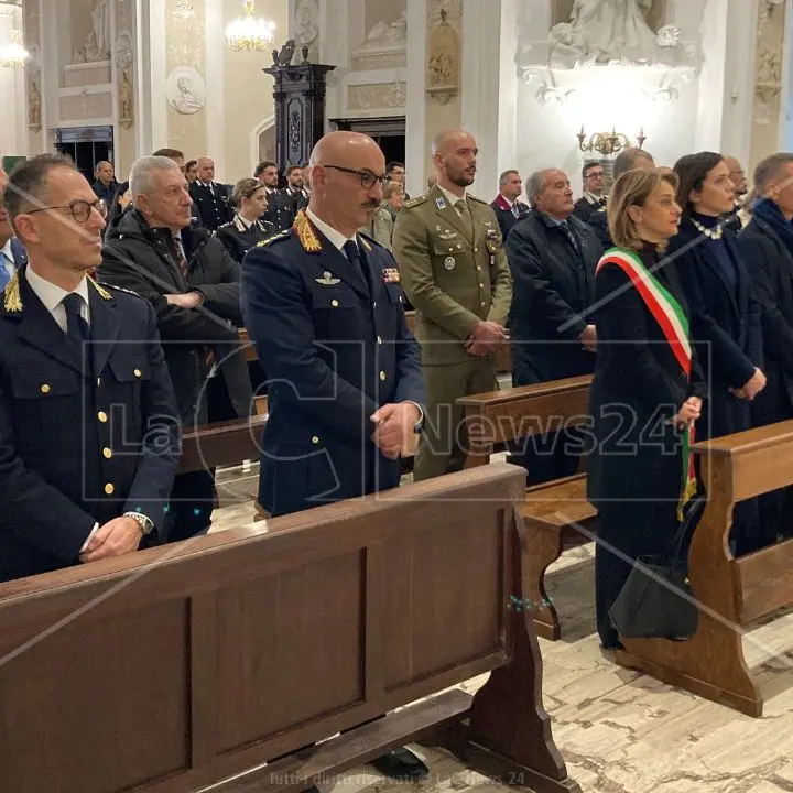 Vibo Valentia, l’Arma dei carabinieri celebra la patrona Virgo Fidelis: «Ogni giorno cerchiamo di essere vicini ai cittadini»