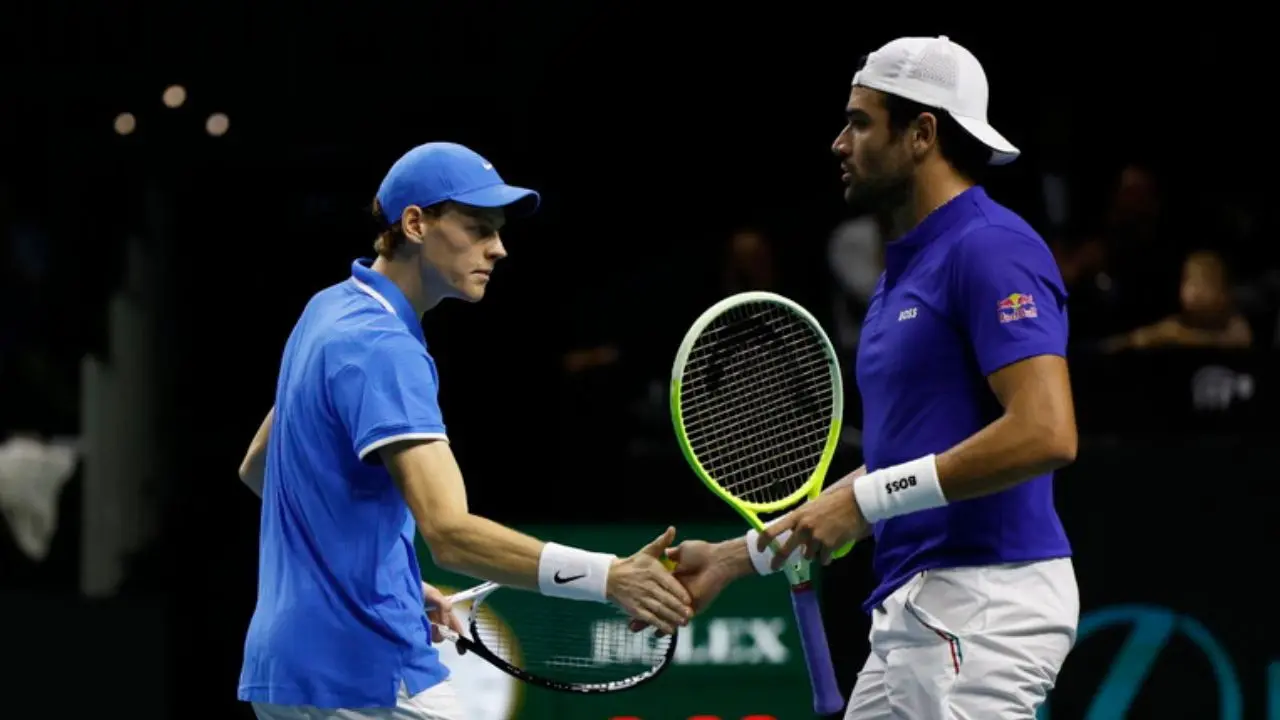 Coppa Davis, Sinner e Berrettini portano l’Italia in semifinale. Battuta l’Argentina 2-1