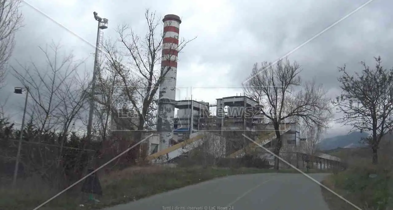 «Gli ambientalisti radical chic affossano la Centrale del Mercure e i lavoratori»: l’emendamento Laghi fa infuriare i sindacati\n