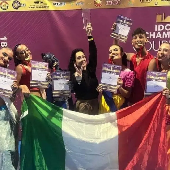 Danza, la scuola\u00A0Armada Nueva di Gioia Tauro trionfa ai\u00A0campionati\u00A0mondiali: «Orgogliosi di essere calabresi»