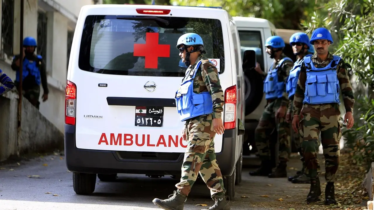 Razzi contro la base Unifil in Libano, feriti quattro militari italiani