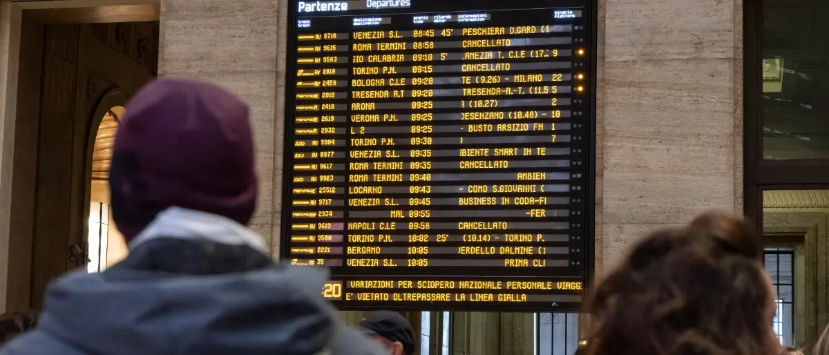 Sciopero nazionale dei treni il 23 e 24 novembre, si ferma anche la Calabria\n