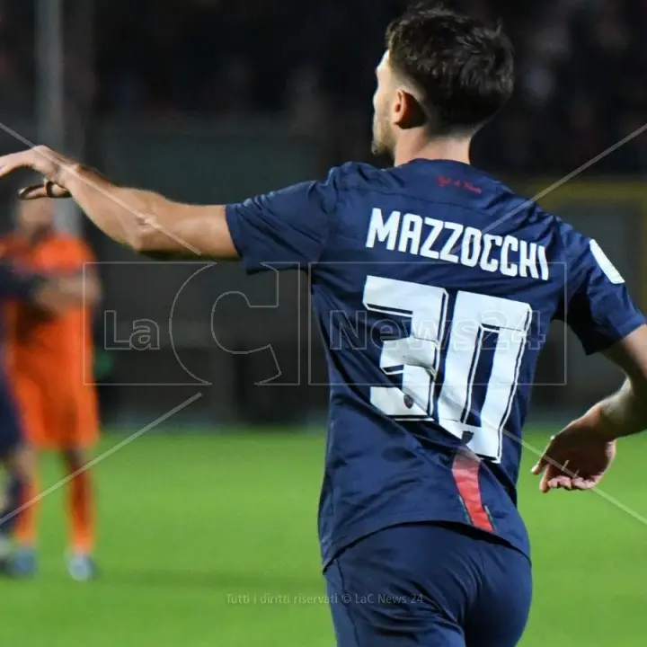 Cosenza-Modena, Lupi sfortunati nel primo tempo ma recuperano con Mazzocchi: al Marulla\u00A0finisce 1-1\n