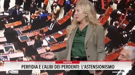 Lambrusco, popcorn e leader-cippa: ecco Perfidia, il talk show più malandrino della tv\n